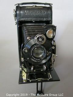 Collectible: Antique: Cameras: Eastman Kodak "Compur" Voigtlander with leather case