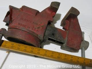 Tools: HEAVY: Large Bench Vise - Columbia D45 - Cleveland OH