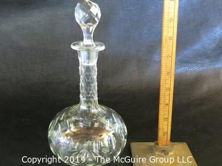 Crystal: Lead Cut: Round decanter w/ stopper - Thumbprint pattern