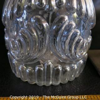 Glass: NAPG: Embossed curves: Decanter w/stopper