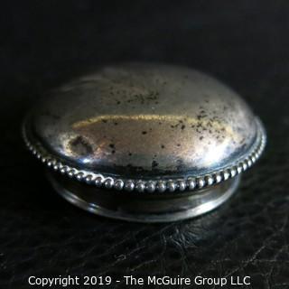 Vanity Glass w/ Silver lid