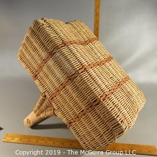 Collectible: Basket: Cane