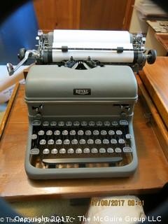 Royal Desk typewriter 