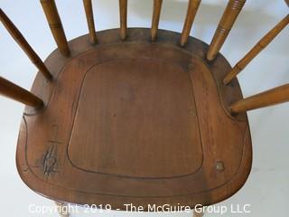 Furniture: Vintage: Antique: Curved Back Spindle Seat w/ interesting insert?