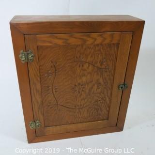 Furniture: Vintage: Kitchen Wall Hutch/Cabinet; 20W x 22"T