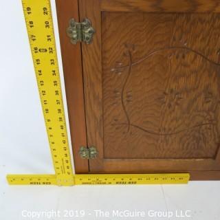 Furniture: Vintage: Kitchen Wall Hutch/Cabinet; 20W x 22"T