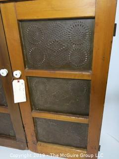 Furniture: Vintage: Antique: Pie Safe no Drawers; 40 x 20 x 46"T