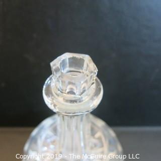 Crystal: Pair of Lead Crystal Decanter w/ stoppers