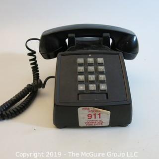 Collectible: (5) Telephones 