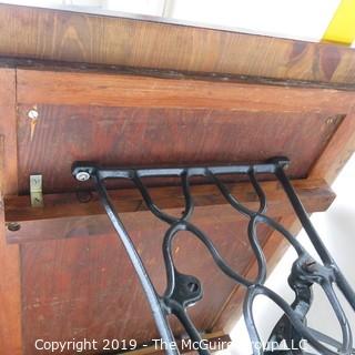 Furniture: Vintage: Antique: work table desk w/drawer from pedal SINGER sewing machine base