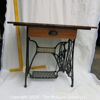 Furniture: Vintage: Antique: work table desk w/drawer from pedal SINGER sewing machine base