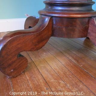 Furniture: Vintage: Antique: 35" Diameter Flame Mahogany Breakfast Table on Pedestal Stem with Quatrefoil Scrolled Feet;  27 1/2"T