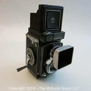 Collectible: Photography: VTG: Yashica YashicaMat 120 film camera w/ attachments 