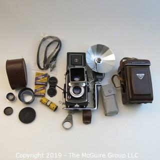 Collectible: Photography: VTG: Yashica YashicaMat 120 film camera w/ attachments 