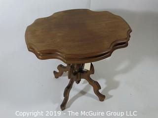 Furniture: Antique: Vintage: Oval-ish pedestal small table; 22D x 27 1/2W x 27"T