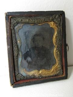 Collectible: Vintage: Photo: Daguerreotype Photo of Young Child; unidentified; 2 3/8 x 3" 