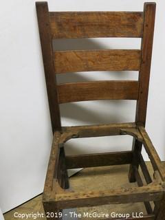 Furniture: Vintage: Mission Oak Pegged Ladder-back side chair missing seat