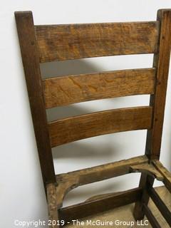 Furniture: Vintage: Mission Oak Pegged Ladder-back side chair missing seat