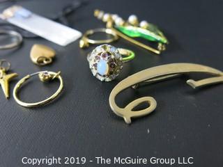 Jewelry: Assortment of costume jewelry including 1 sterling pin. 2.25" enameled leaves and seed pearls