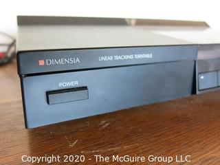 RCA Dimensia Linear Tracking Turntable; powers up and spins 