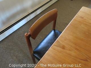 Danish Mid Century MCM Dining Table (35" x 55" x 28 3/4" tall) and Set of 6 Matching Chairs (29 3/4" tall x 20" wide at front and 17" high at seat); (Note: 1 chair has a leg in need of reattachment)  