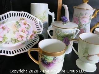 Mixed Group of Porcelain Items A