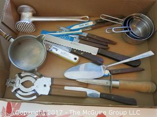 Collection of kitchenware including covered baking pots, and an aluminum pie/cake carrier