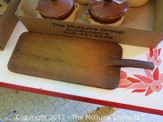 Collection of kitchenware including covered baking pots, and an aluminum pie/cake carrier