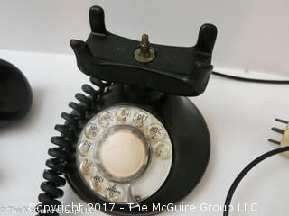 Vintage Western Electric Bakelite Rotary Dial Desk Top Phone (shoulder rest included, but missing a clamp)