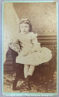 Cartes-de-Visite CDV Antique Cabinet Photo Card - Little Girl, Photographer Callwallader, Marietta. 