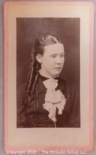 Cartes-de-Visite CDV Antique Cabinet Photo Card - Young Woman with Curls.