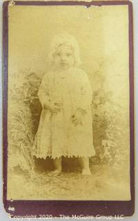 Cartes-de-Visite CDV Antique Cabinet Photo Card - Little Girl Barefoot, Photographer Hurd & Delaney Dalton, GA.