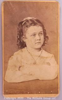 Cartes-de-Visite CDV Antique Cabinet Photo Card - Young Girl 1873