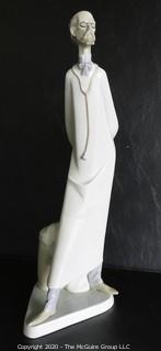 Vintage Lladro Porcelain Figurine "Doctor Medico". Measures approximately 15 1/2" tall.