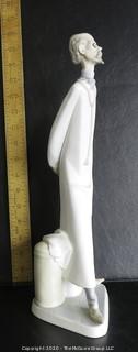 Vintage Lladro Porcelain Figurine "Doctor Medico". Measures approximately 15 1/2" tall.