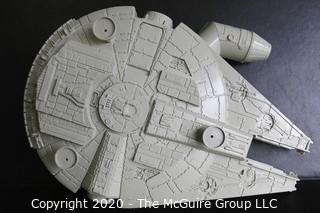 Star Wars 1995 Millenium Falcon Playset Made by Galoob Toy.