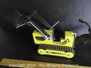 Vintage Classic Tonka Pressed Tin Backhoe Front End Loader.