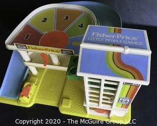 Vintage 1970 Fisher Price Parking Garage Playset No.930,