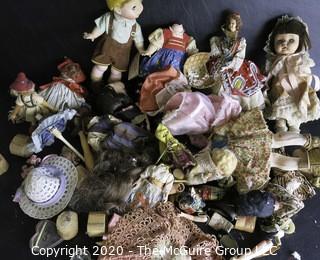 Collection of Vintage Dolls. 