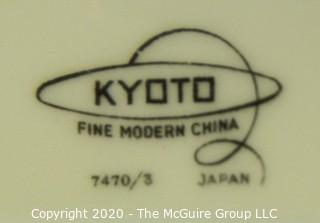 Set of (6) oblong Kyoto dinner plates; 