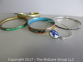 Assortment including earrings and bracelets 