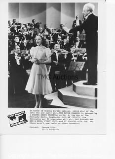 Photo: Print: Press Release: Vintage Movie: Deanna Durbin singing