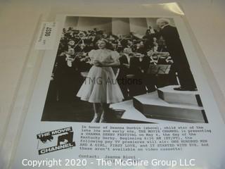 Photo: Print: Press Release: Vintage Movie: Deanna Durbin singing