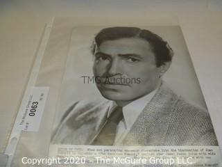 Photo: Print: Press Release: Vintage Movie Star: James Mason