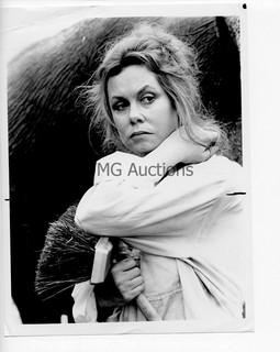 Photo: Print: Press Release: Vintage TV Star: Elizabeth Montgomery - bewitching eh