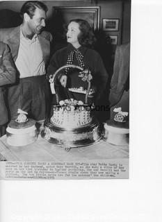 Photo: Print: Press Release: Movie Star: Joan Crawford