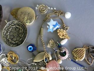 Assorted jewelry