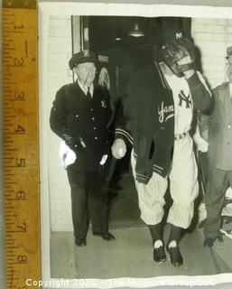 1949 Black & White Photo from NY Tribune of Vic Raschi, Pitcher for The New York Yankees Playing in World Series. 