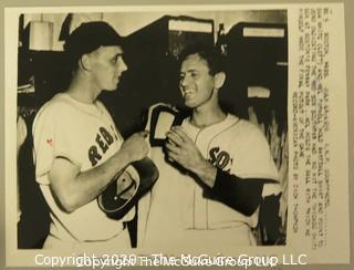 1958 Black & White International News Photo of Melvin Lloyd Parnell of The Boston Red Sox. Measures approximately 7" x 9".