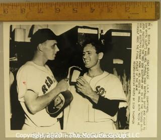 1958 Black & White International News Photo of Melvin Lloyd Parnell of The Boston Red Sox. Measures approximately 7" x 9".